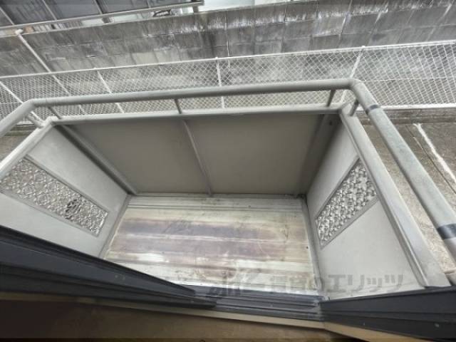 ベランダ　収納