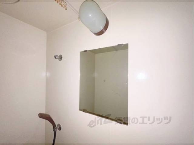 ユニットバス　洗面鏡