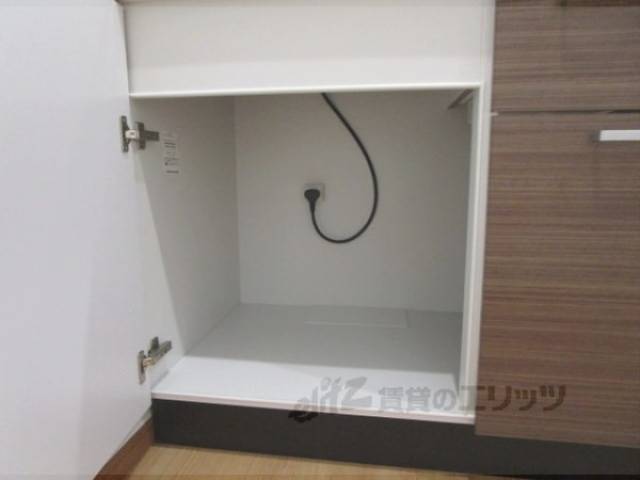 キッチン　下部収納