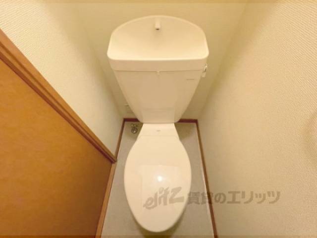 トイレ　棚