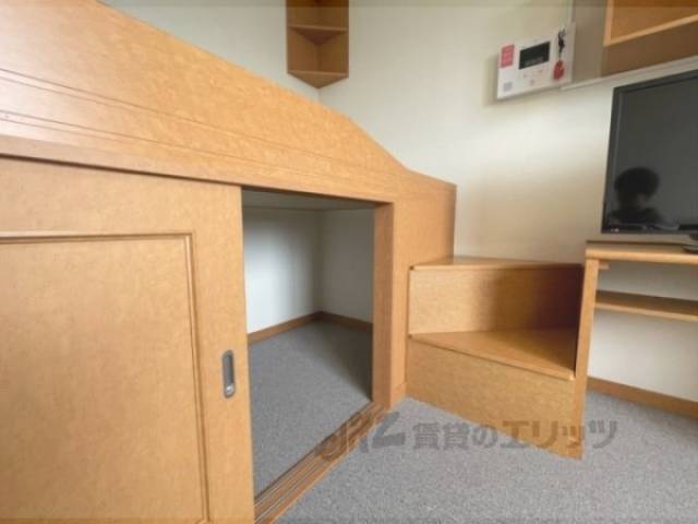 収納　ベッド下