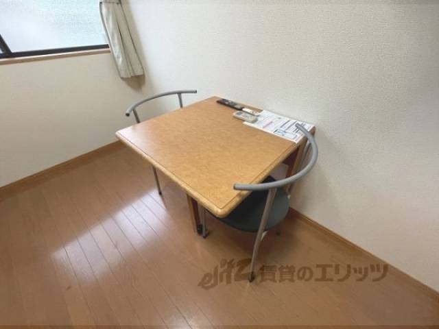 テーブル