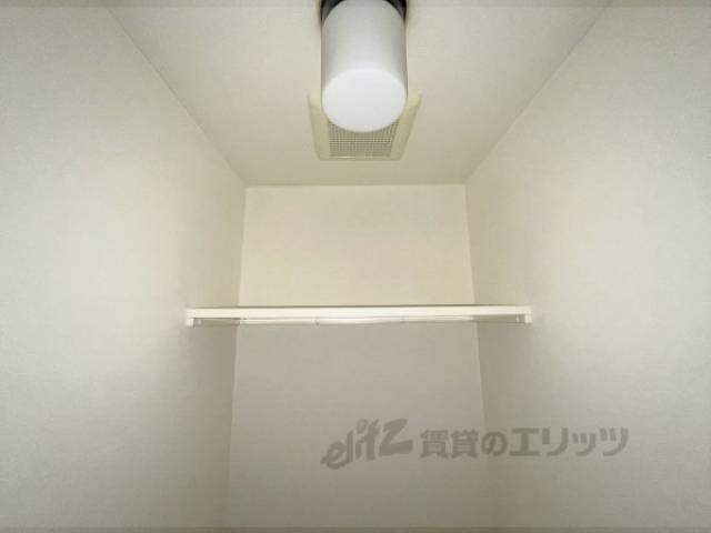 トイレ　物置