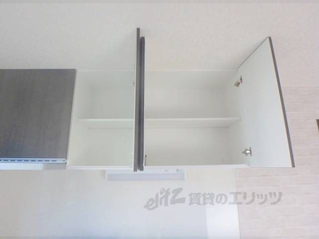 キッチン　収納上部