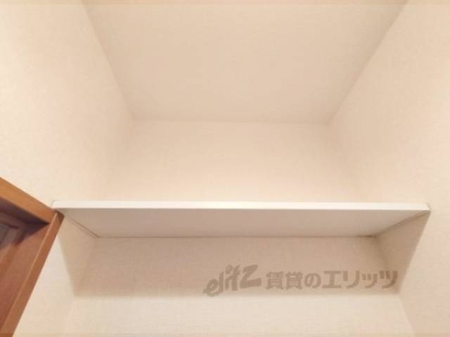 トイレ　棚