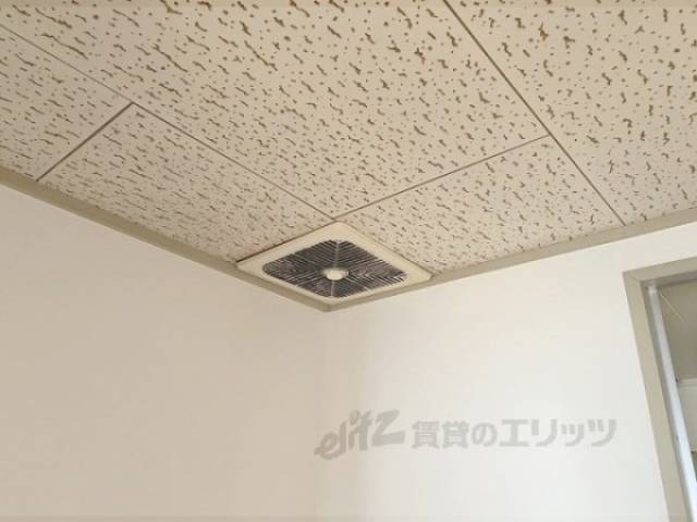 キッチン　換気扇