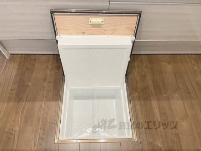 キッチン　床下収納