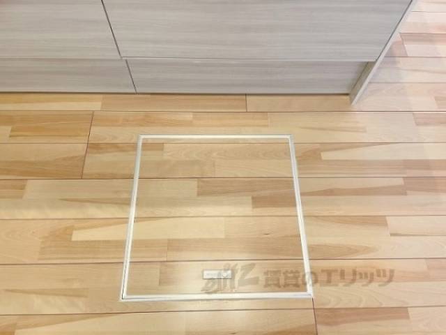 キッチン　床下収納