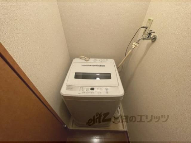 洗濯機置場　洗濯機