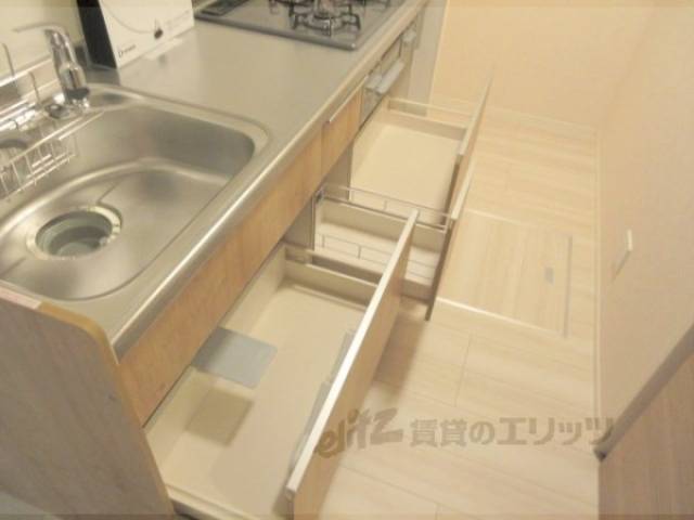 キッチン　下収納