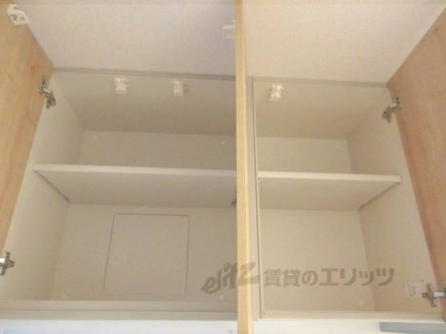 キッチン　上収納