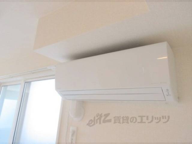 エアコン　リビング
