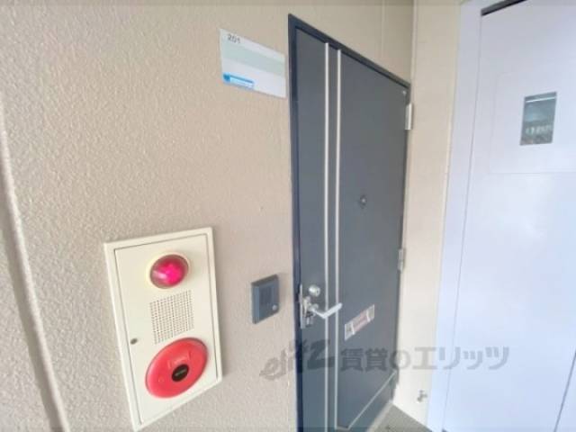 玄関　インターホン