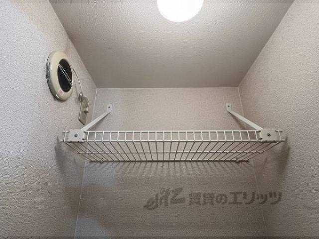 トイレ　物置