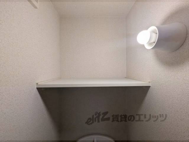 トイレ　物置