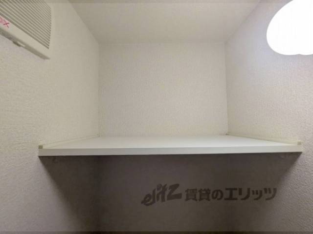 トイレ　物置