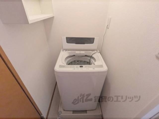 洗濯機置場　洗濯機