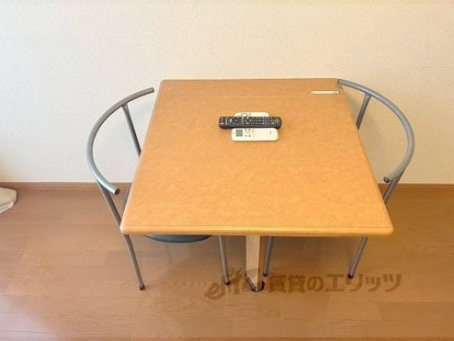 テーブル、イス