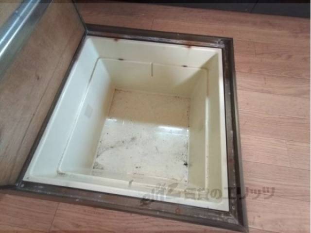 収納　床下収納