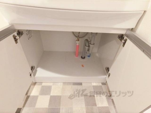 洗面所　下部収納