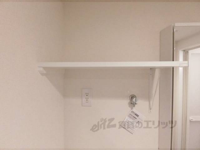 洗濯機置場　上部棚