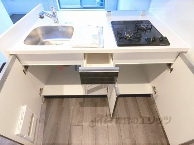 キッチン　下部収納