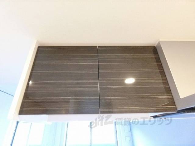 キッチン　上部収納