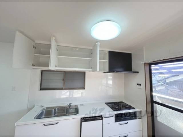 キッチン　キッチン上部収納