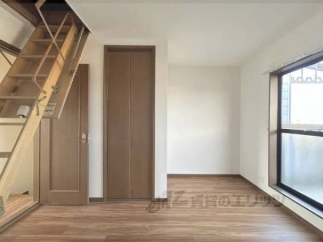 洋室　6.5帖洋室