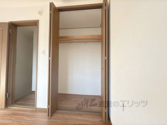 収納　5.5帖洋室収納