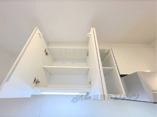 キッチン　キッチン上部収納