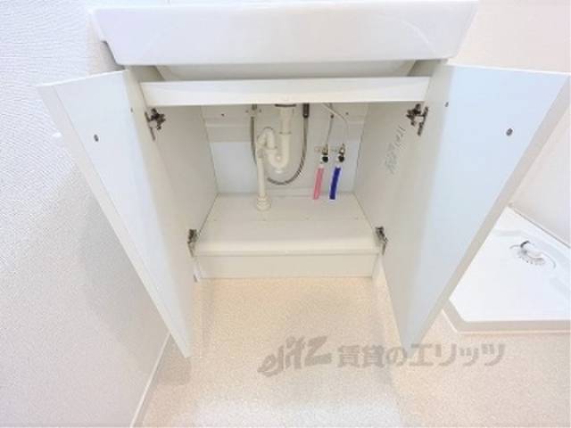 洗面所　洗面所下部収納