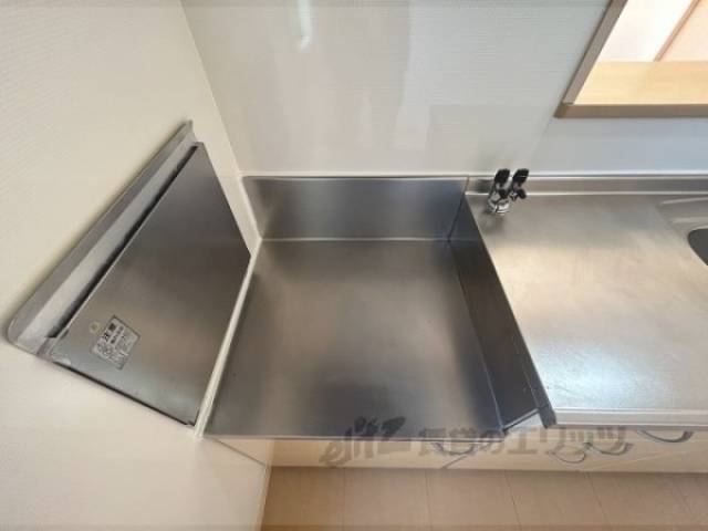 キッチン　コンロ置き場