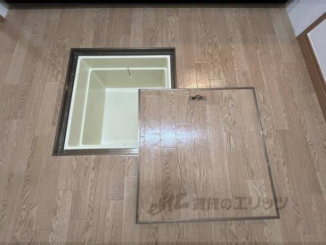 キッチン　床下収納