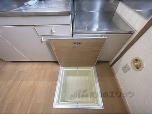 床下収納