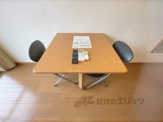 ダイニングテーブル