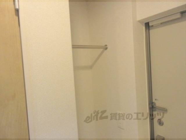 収納　玄関横収納