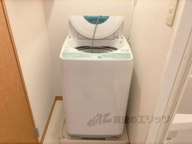 洗濯機置場　洗濯機