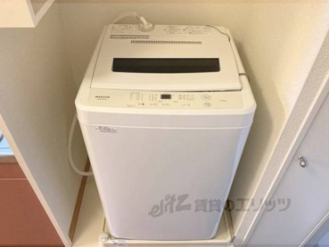 洗濯機置場　洗濯機