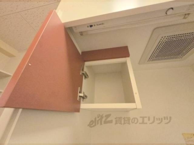 冷蔵庫置場　上収納