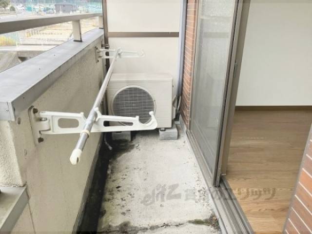 ベランダ　物干し竿