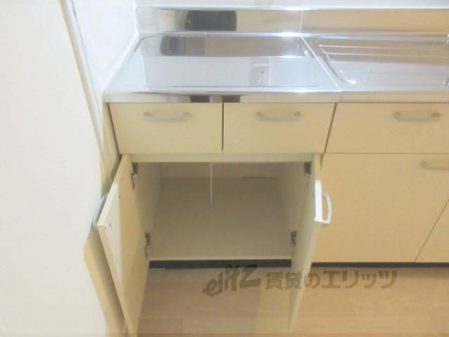 キッチン　下収納