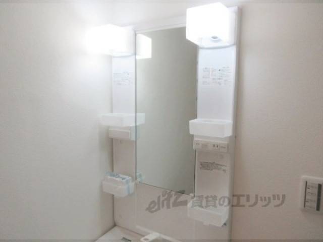 洗面所　上収納