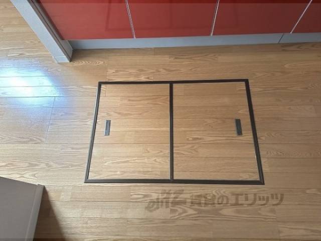 キッチン　床下収納