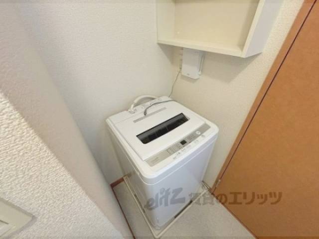 洗濯機置場　洗濯機