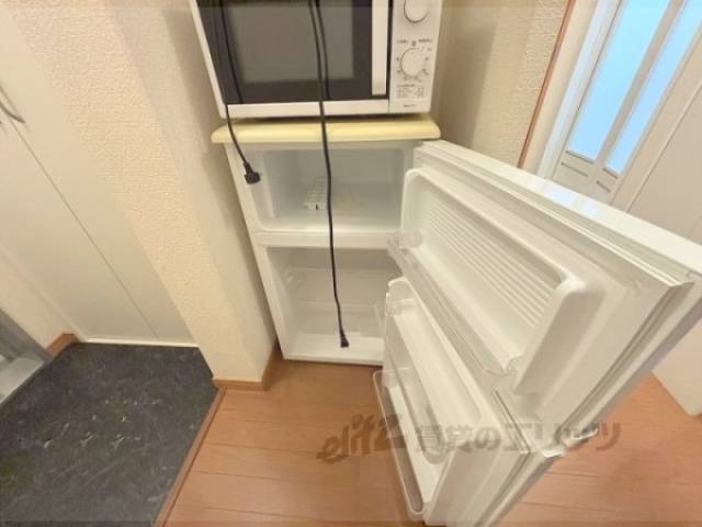 キッチン　冷蔵庫