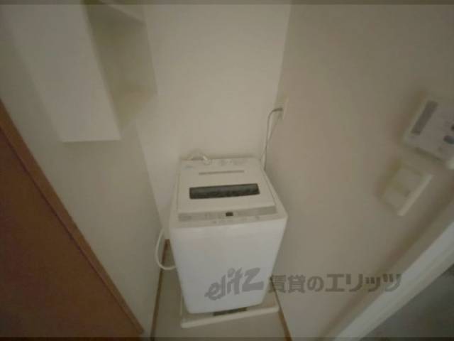 洗濯機置場　洗濯機