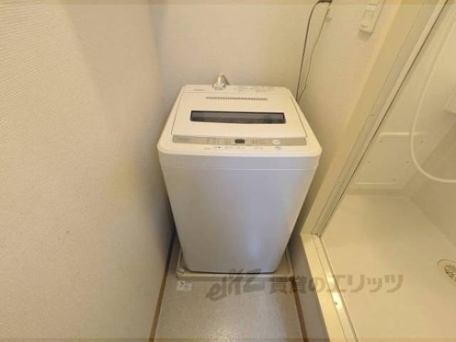 洗濯機置場　洗濯機