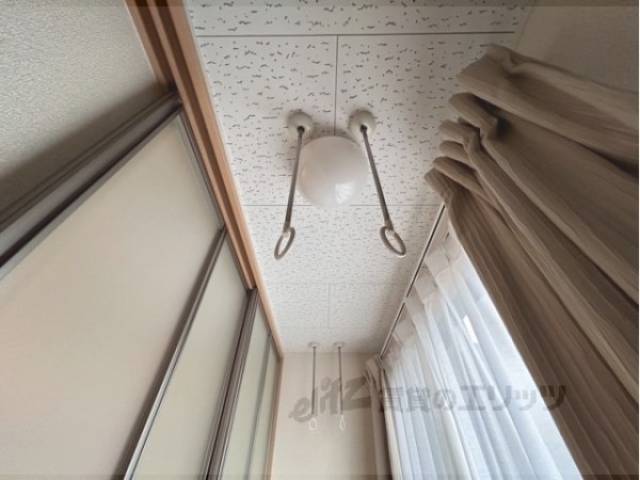室内干し竿掛け