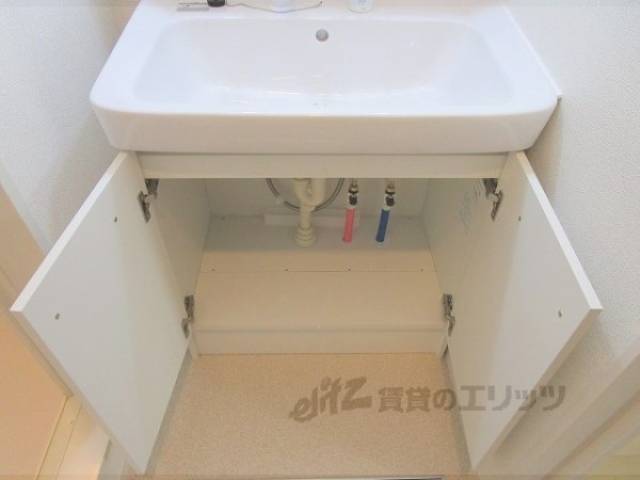 洗面所　収納